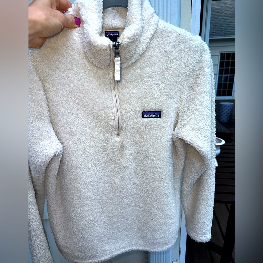 Patagonia women’s white cream Small fleece 1/4 zip. Excellent condition